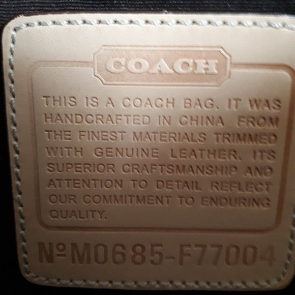 Signature Coach Messenger Laptop Shoulder Bag - Picture 4 of 7